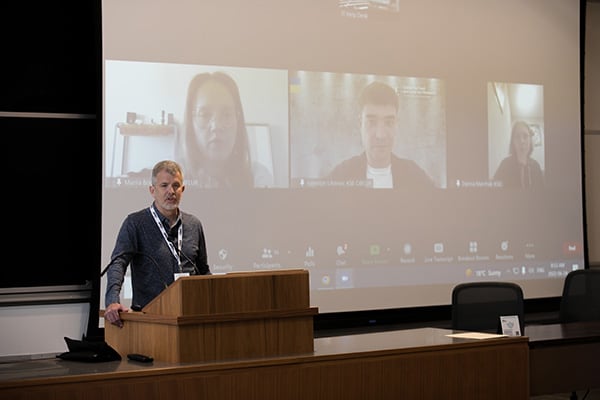 SIOE conference photo: Panel discussion on Ukraine at SIOE.
